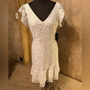 Lauren Ralph Lauren Women’s White Lace Dress, size 4